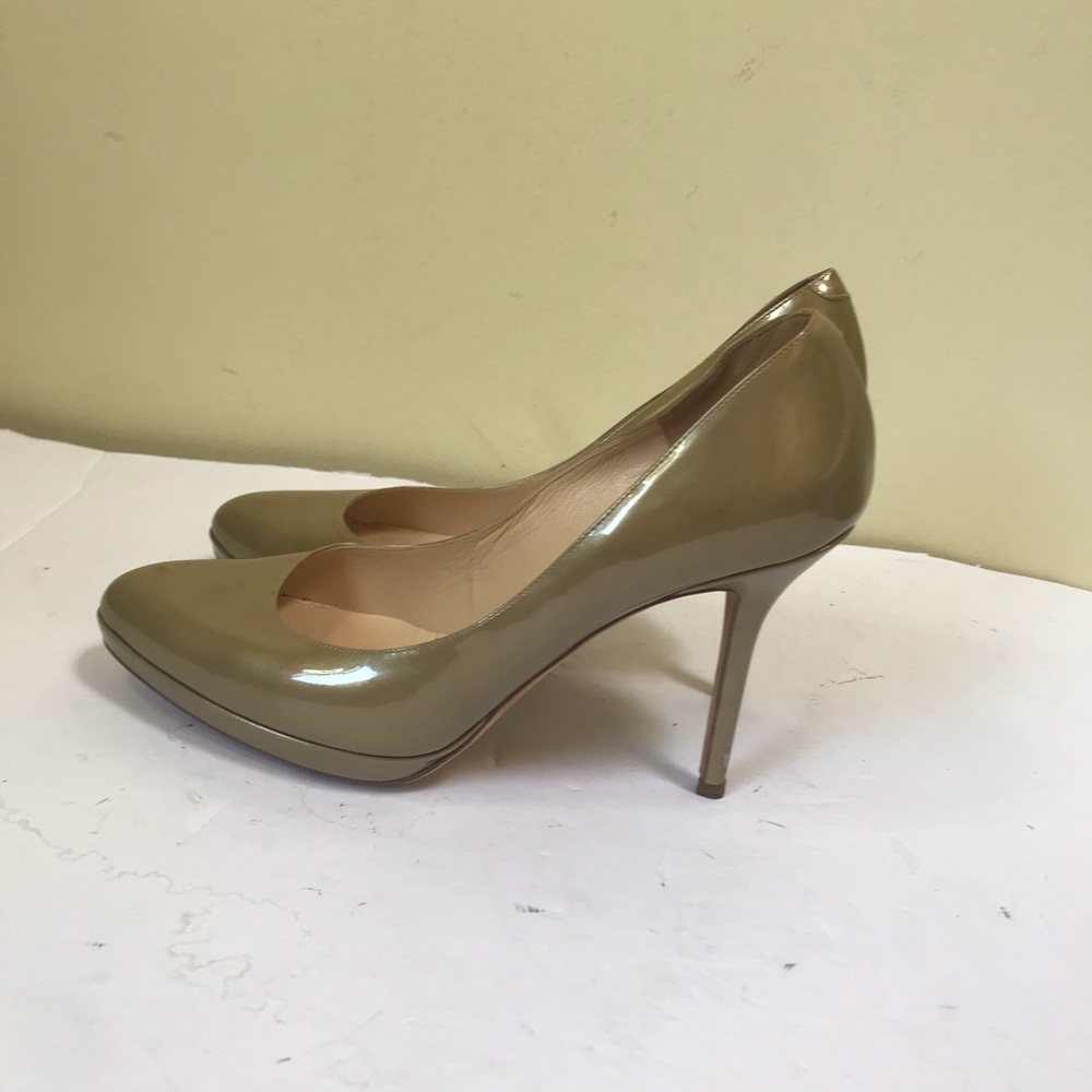 Jimmy Choo Patent Beige Platform Heels Pumps Shoes Almond Toe Wedge Heel Sexy - Picture 3 of 16